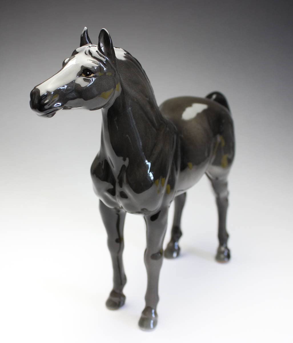 陶器 馬の形状 フィギュア 2体セット WHITE HORSE ウイスキー 陶器製 フィギュリン 白馬 2体セット